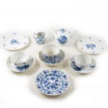 Meissen blue and white porcelain ovoid teapot,
