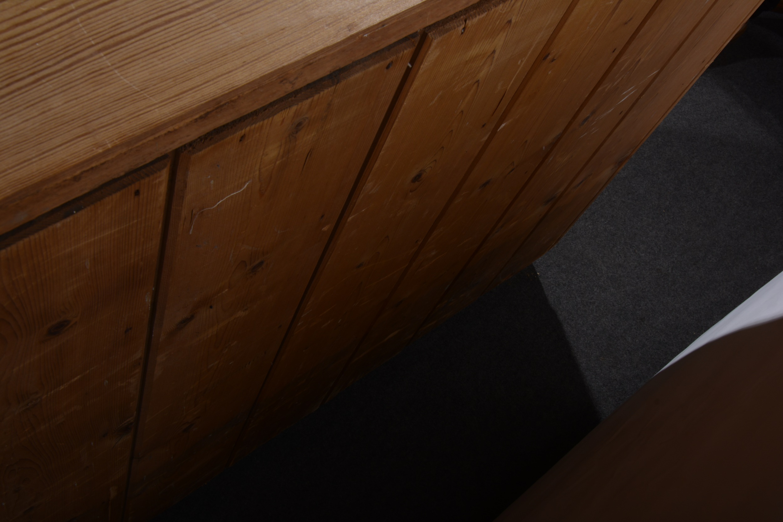 A stripped pine chest of drawers - Image 4 of 4