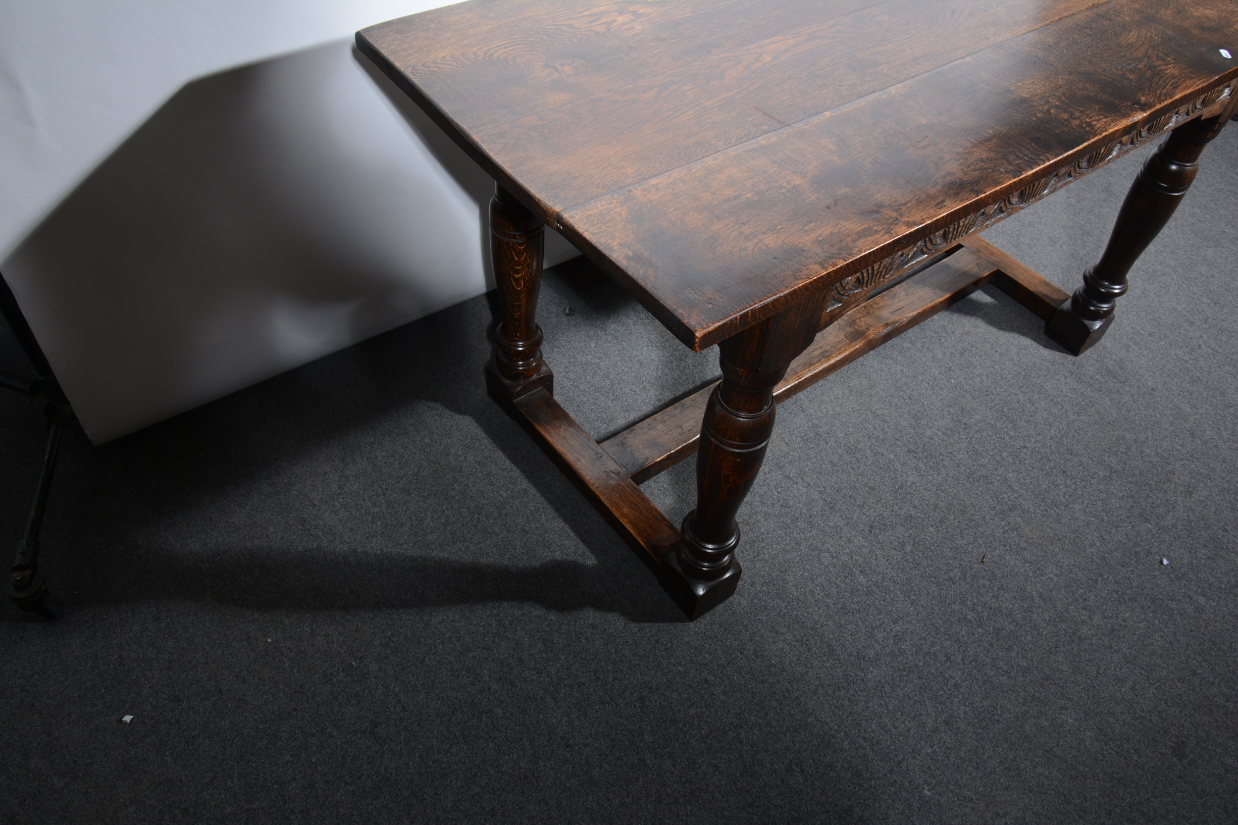 An oak dining table, rectangular boarded top - Image 3 of 4