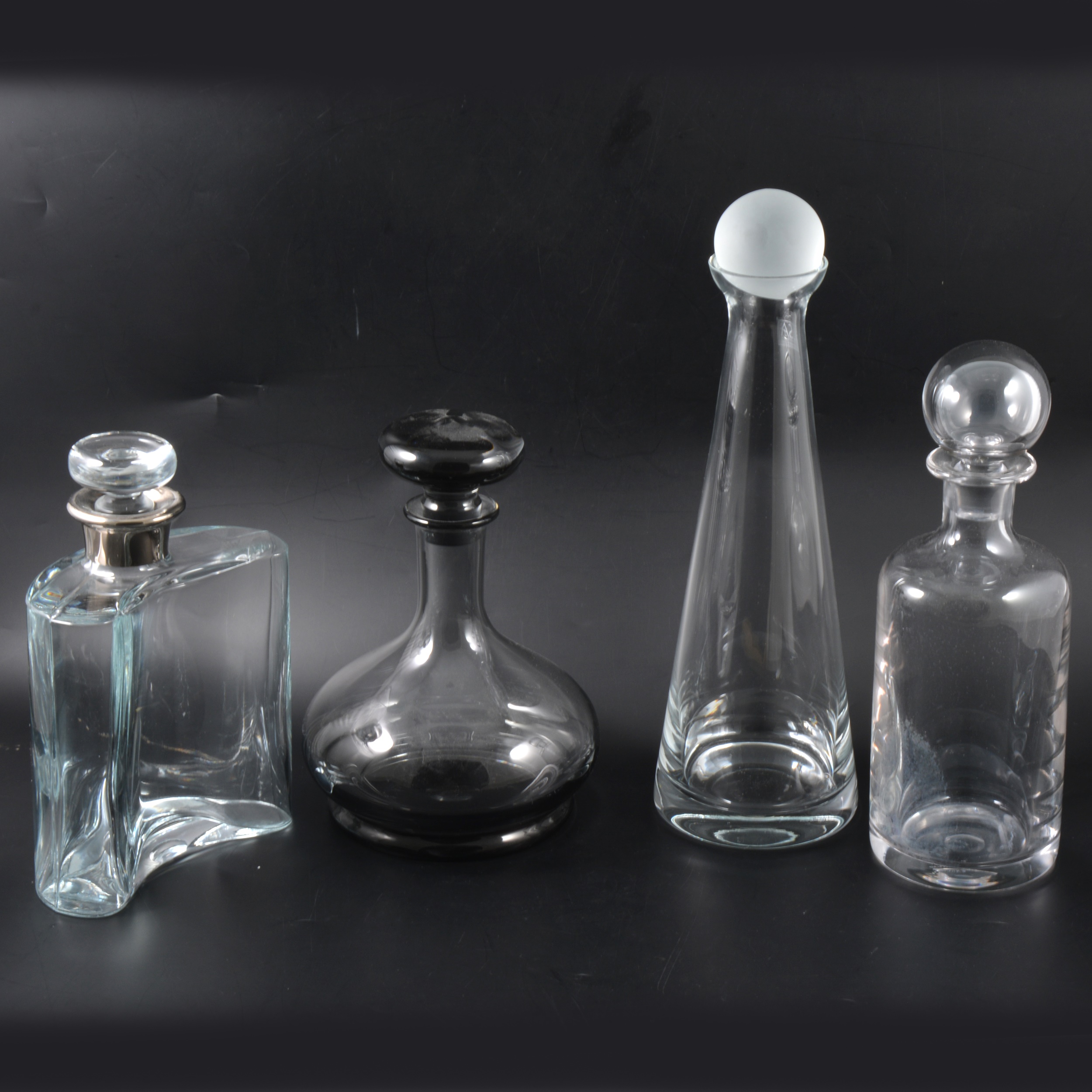 Three boxes of contemporary glassware and decanters