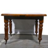 Edwardian walnut windout dining table