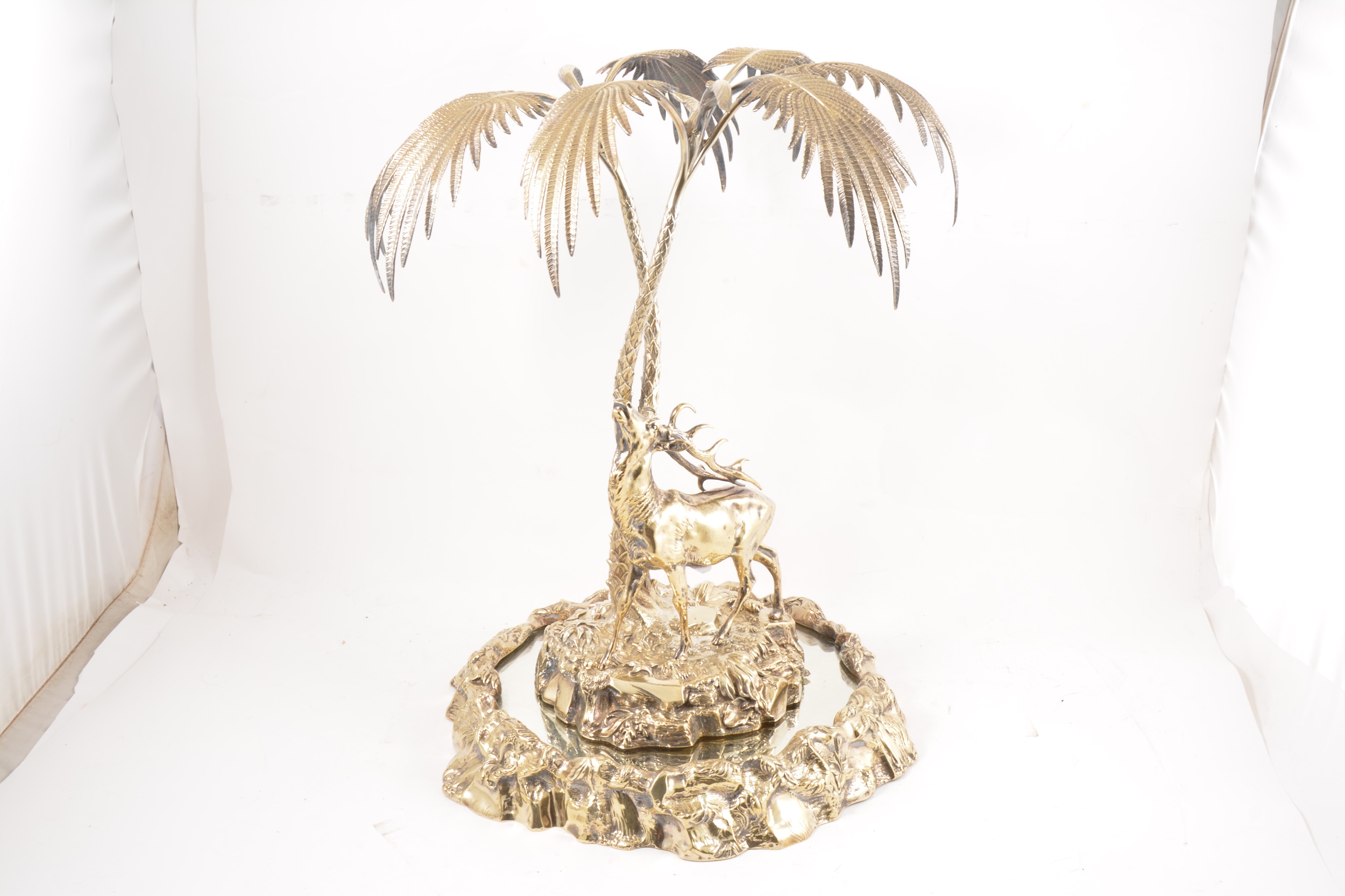 An Elkington & Co gilt metal table centre piece - Image 5 of 8