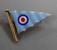 An 18ct and polychrome enamel pennant brooch, retailed by Benzie, Cowes, Isle of Wight, 24mm.