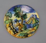 A Cantagalli maiolica plate diameter 22cm