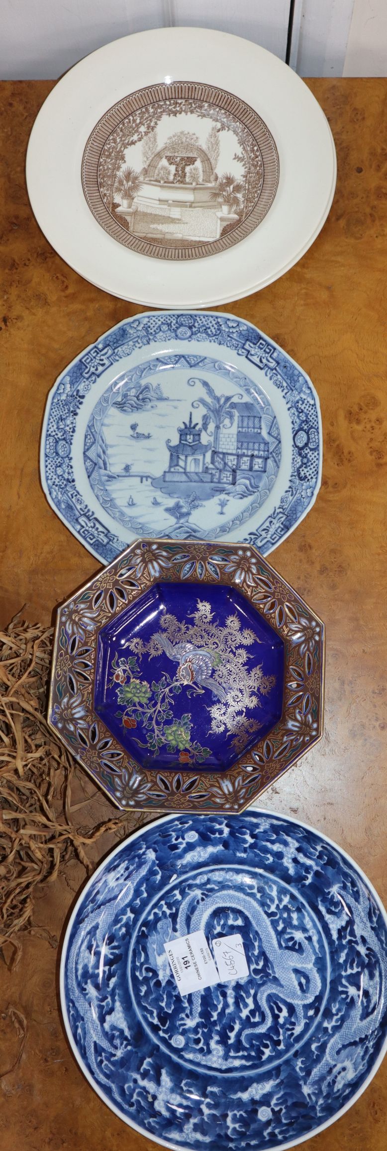 A quantity of Chinese blue and white ceramics, etc.