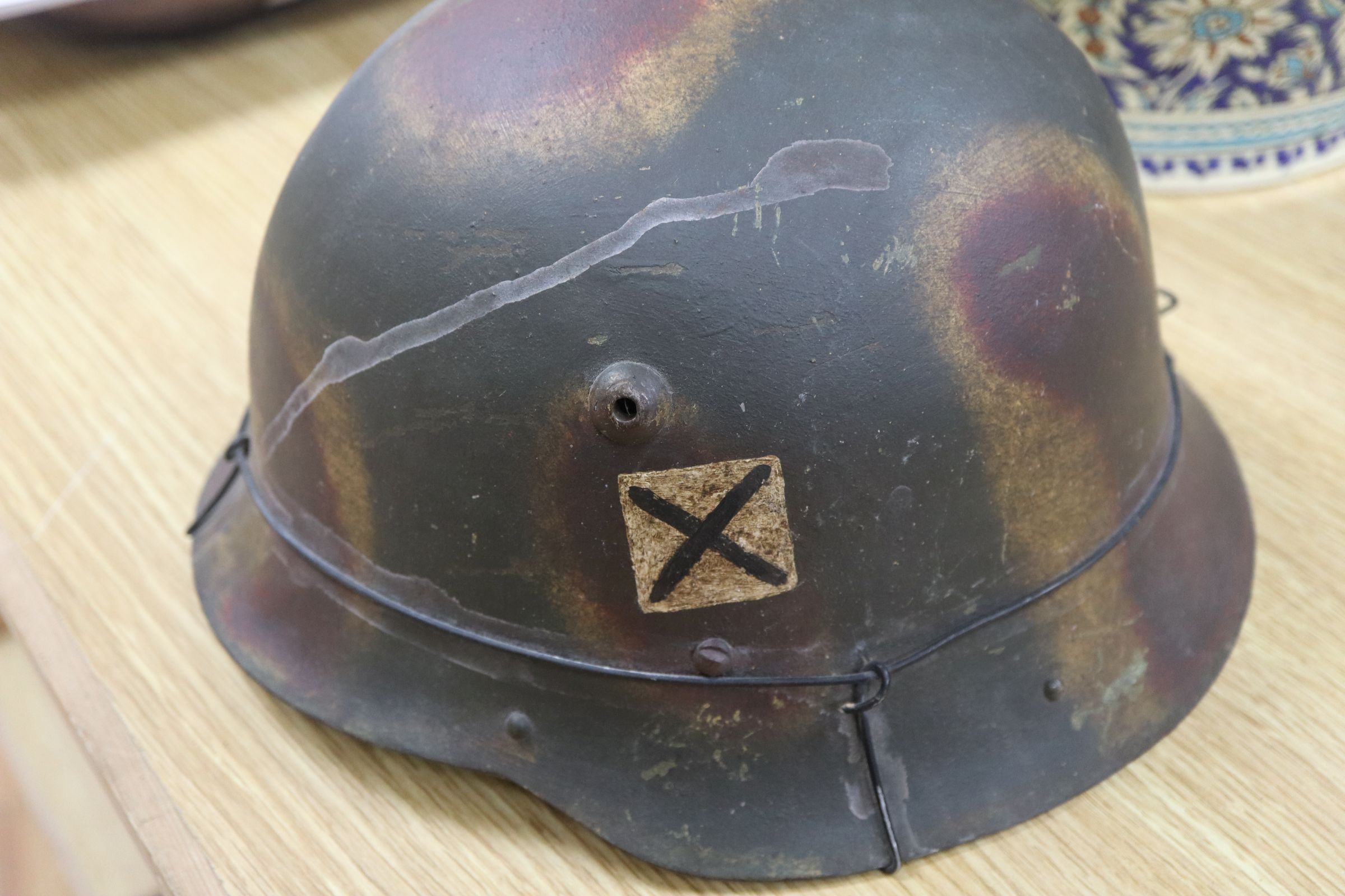 A Hungarian WWII steel helmet - Image 5 of 8