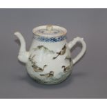 A Chinese enamelled porcelain teapot height 13cm
