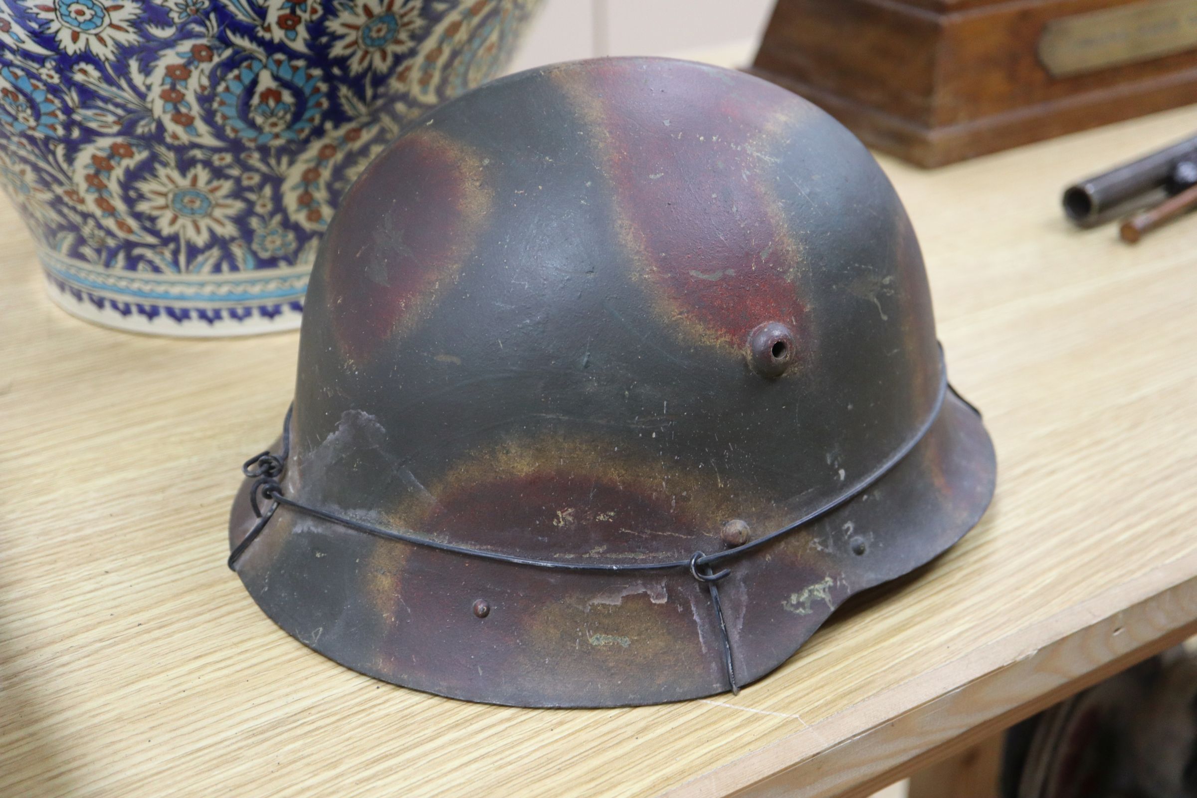 A Hungarian WWII steel helmet - Image 3 of 8