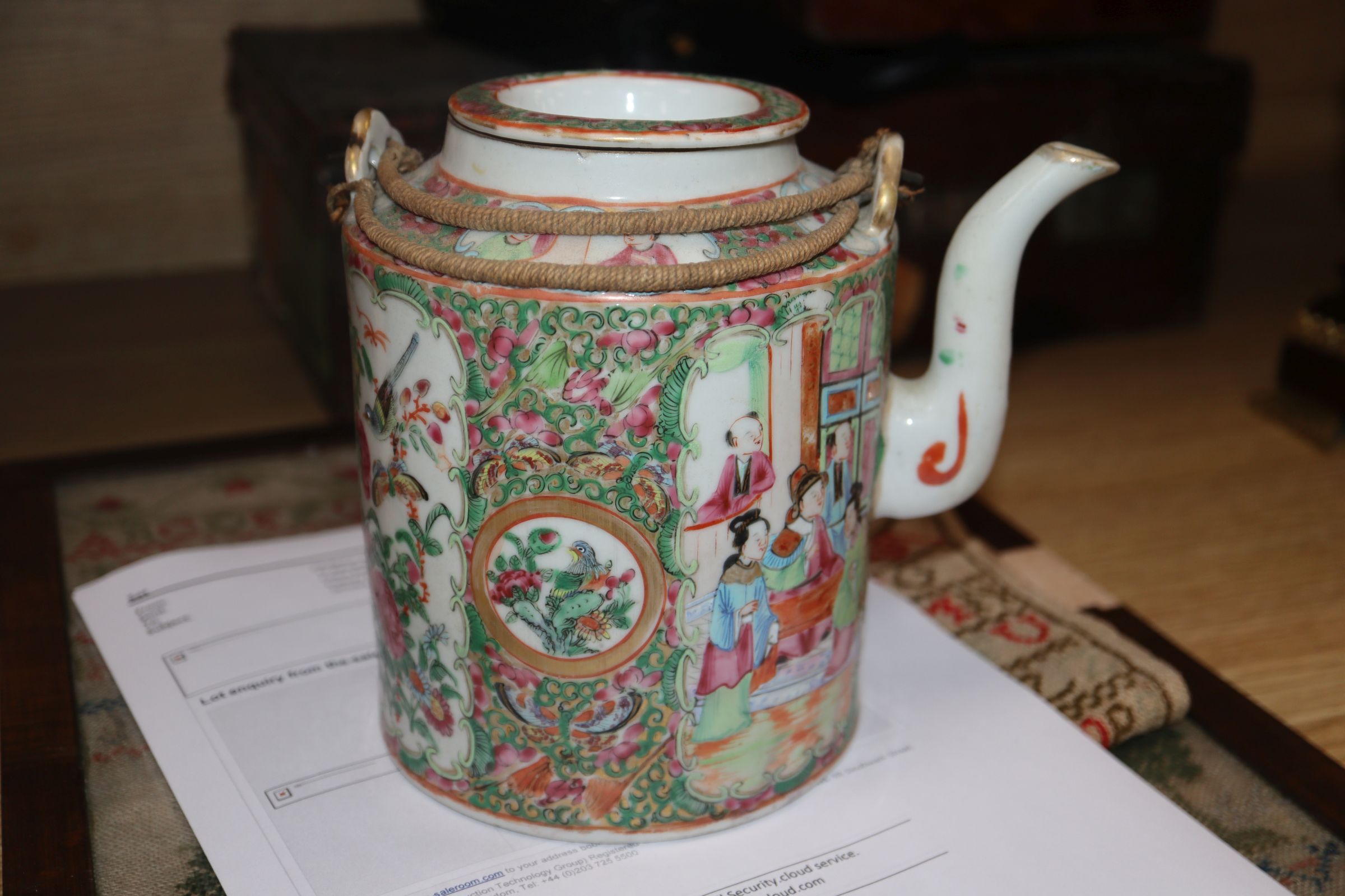 A group of 19th century Chinese famille rose tea wares including a teapot in a basket - Image 8 of 9