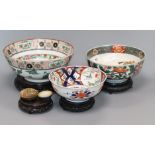 A 17th century Chinese Hatcher cargo ceramic box and cover, two Japanese Imari bowls and a Chinese
