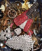Mixed costume jewellery, including cufflinks, brooches, etc.