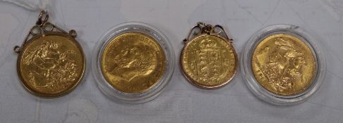 Three gold sovereigns, 1891, 1911 & 1915 and a 1892 gold half sovereign.