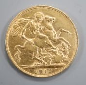 An Edward VII gold sovereign 1910, VF