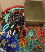 A quantity of assorted costume jewellery.