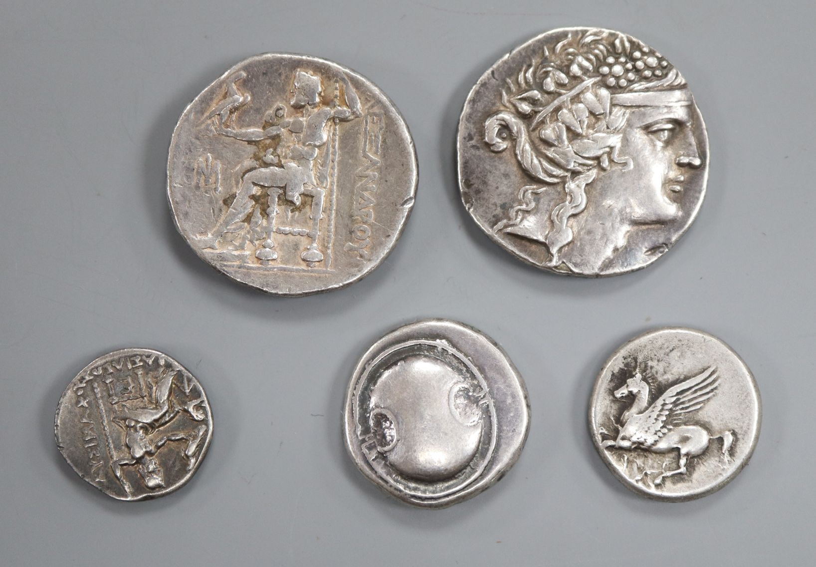 Ancient Greek silver coinage, an Islands off Thrace AR tetradrachm, after 146BC, 16.9g, a Kings of - Image 2 of 2