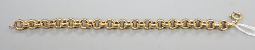 An Italian 750 yellow metal hollow circular link bracelet, 17.5g, 21.5cm.