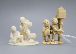 Two Japanese ivory okimono netsuke of street sellers, Meiji period tallest 6cm