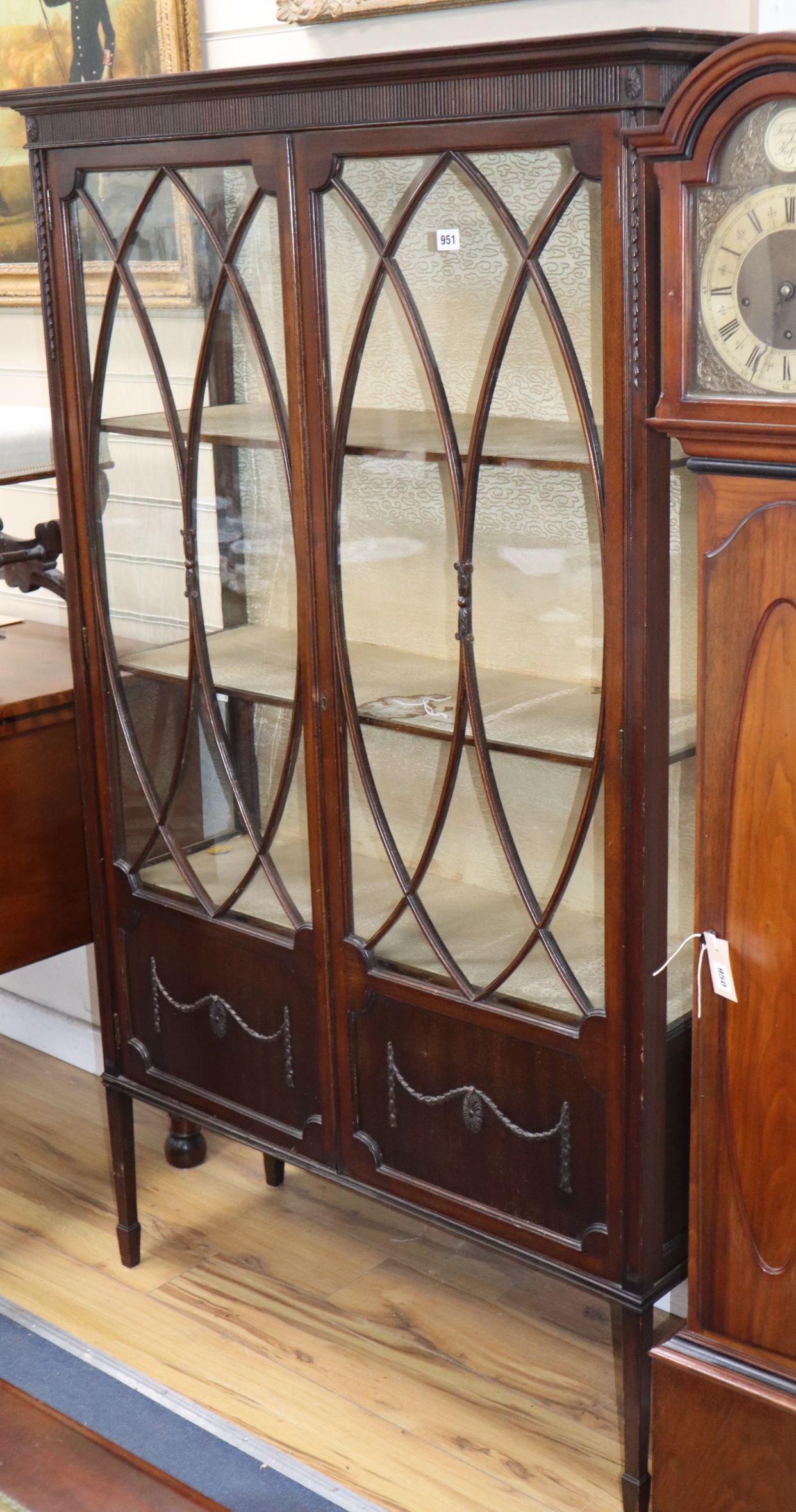 An Edwardian mahogany display cabinet W.104cm