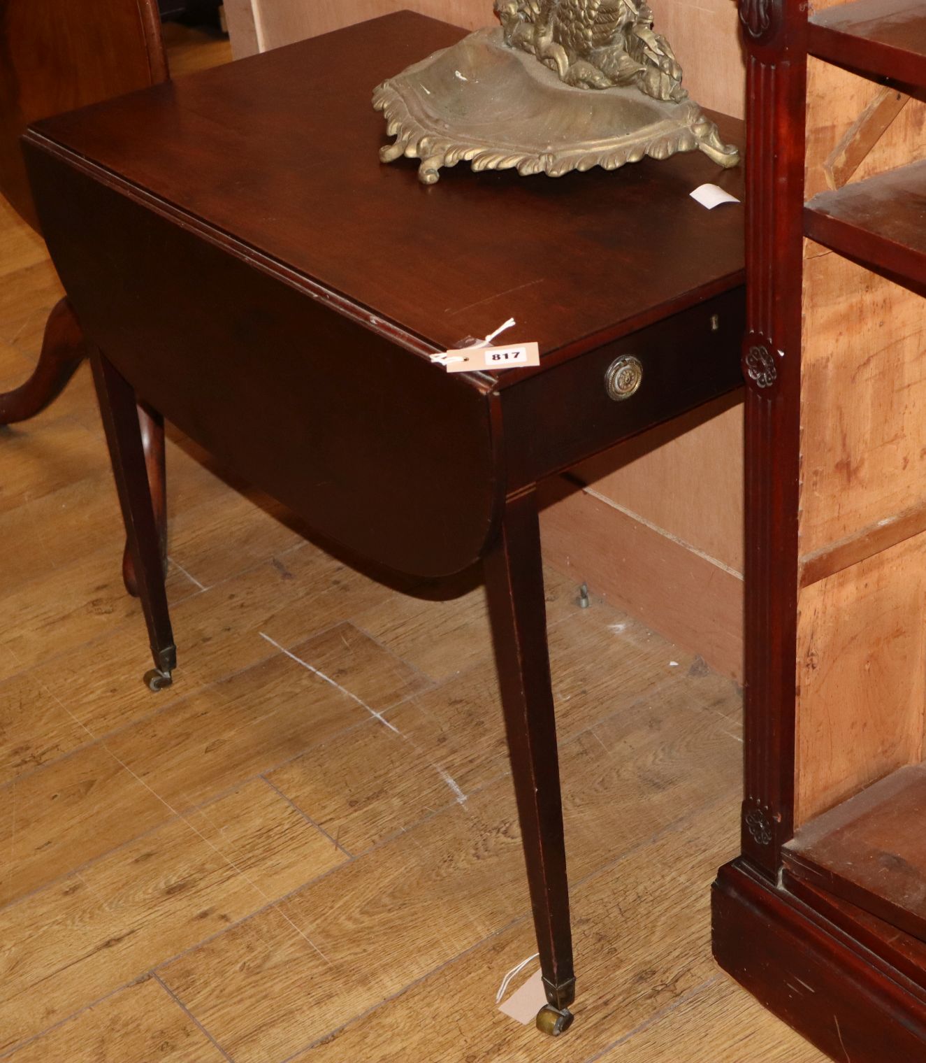 A George III mahogany Pembroke table W.82cm