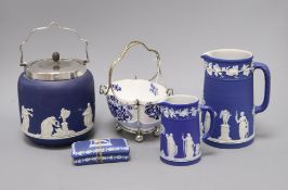 Three pieces of Wedgwood jasperware and two other similar pieces