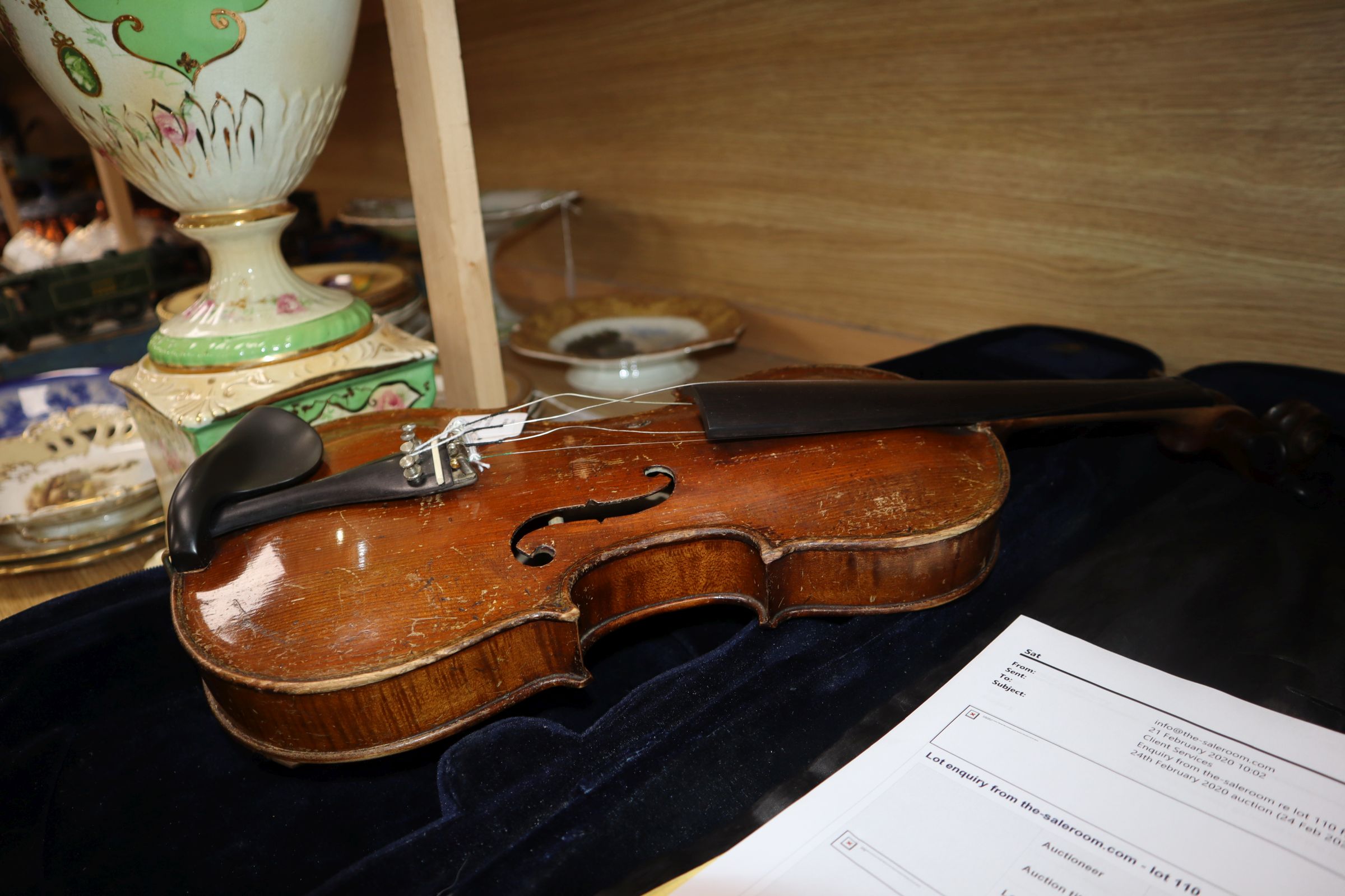 A late 19th/early 20th century Saxon violin, associated case - Image 6 of 6