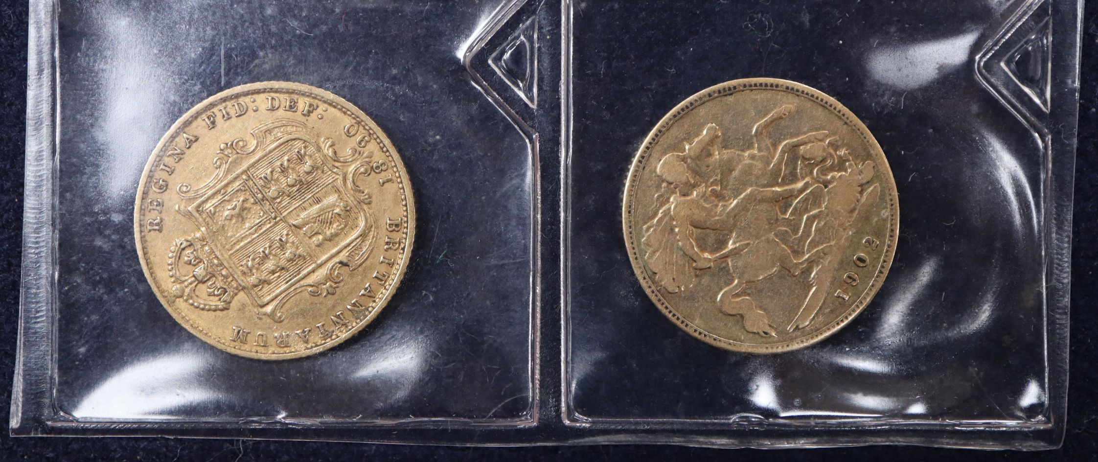 Two gold half sovereigns, 1890 & 1902.