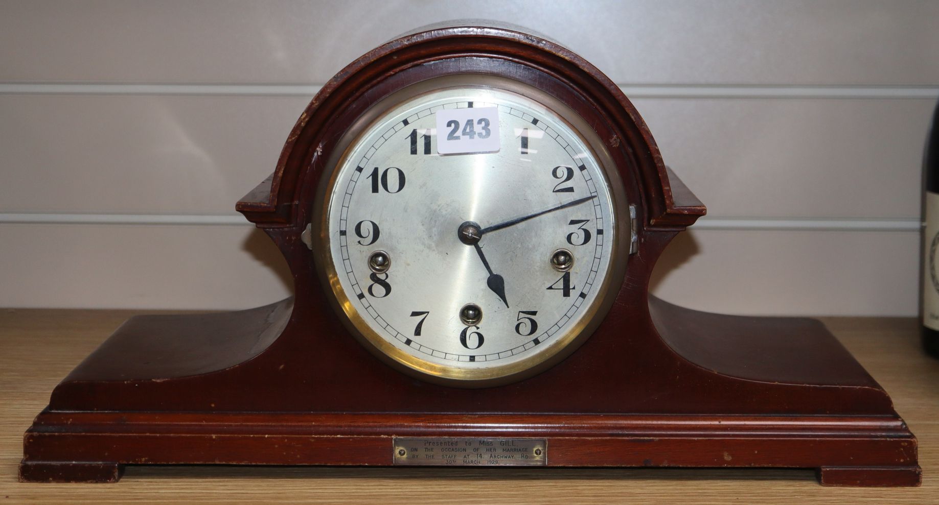 A mid 20th century Westminster Chimes mantel clock W.45.5cm