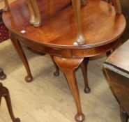 A George III style mahogany oval topped extending dining table and four chairs table W.122cm