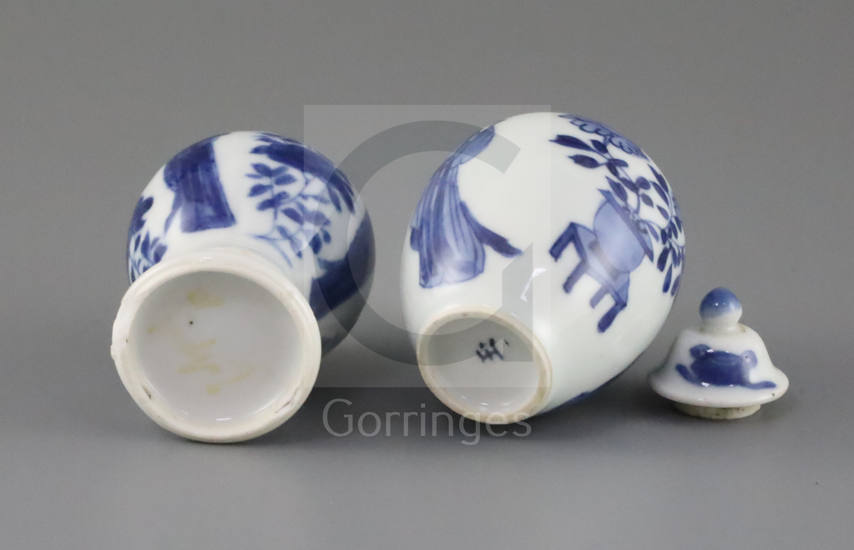 A Chinese blue and white small jar and cover, and a similar small vase, Kangxi period, each - Image 3 of 3