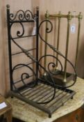 A 19th century wrought iron baker's baguette rack H.60cm