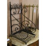 A 19th century wrought iron baker's baguette rack H.60cm