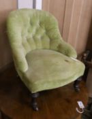 A Victorian button spoon back child's chair