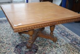 A French oak extending dining table (no leaves) L.129cm