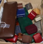 A quantity of assorted jewellery boxes.