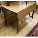 A Victorian mahogany Pembroke table W.88cm