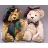 A Steiff Scottish bear, white, 32cm and a Scottish bear, blond 30cm