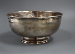 A George VI silver rose bowl, Pinder Brothers, Sheffield, 1948, diameter 19.8cm, 17.5 oz.