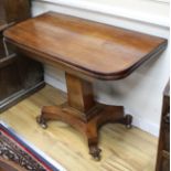 An early Victorian mahogany folding tea table W.97cm