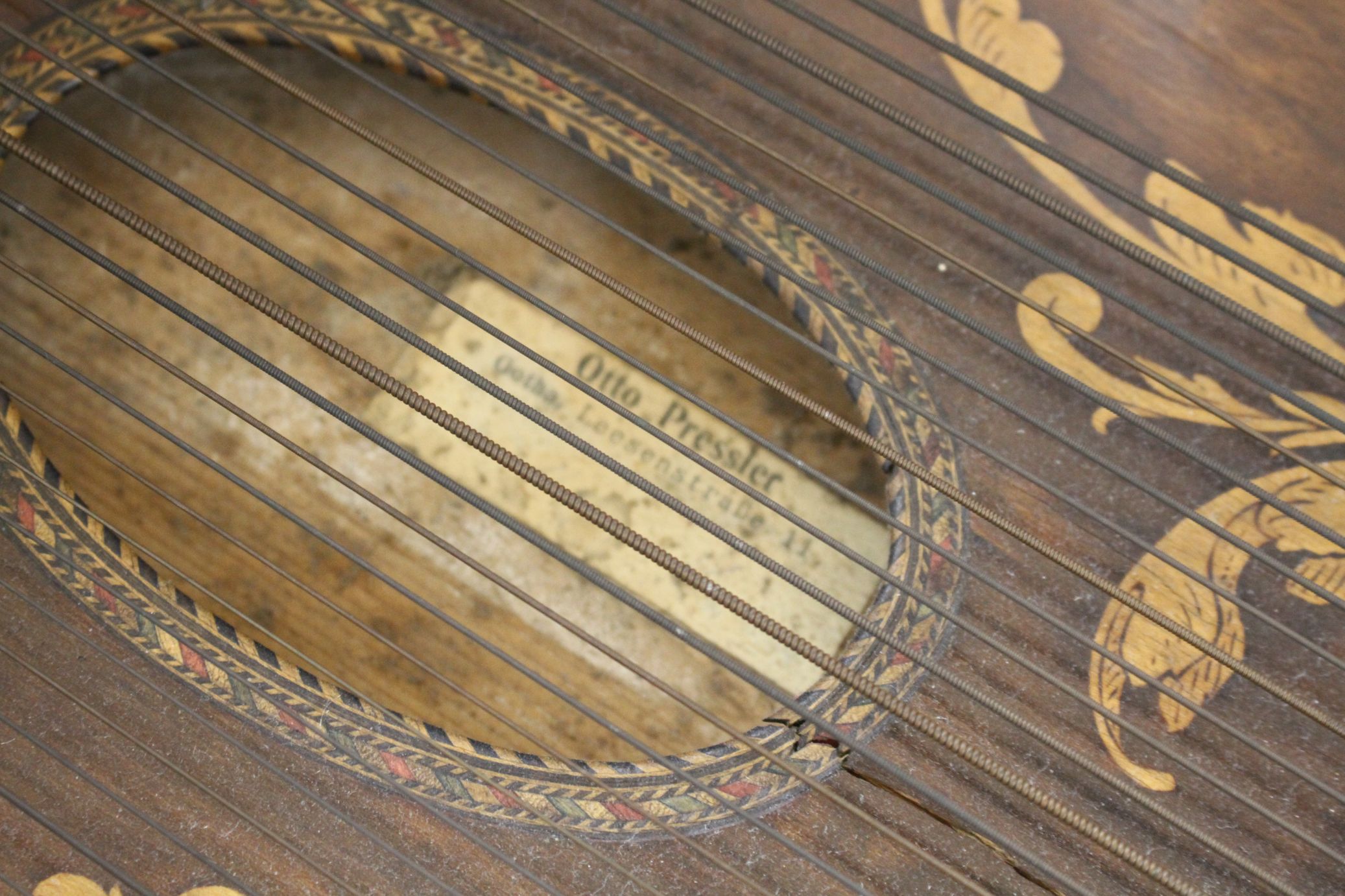 An Otto Pressler zither Condition: Overall looks to be in honest original condition, a little - Image 6 of 11