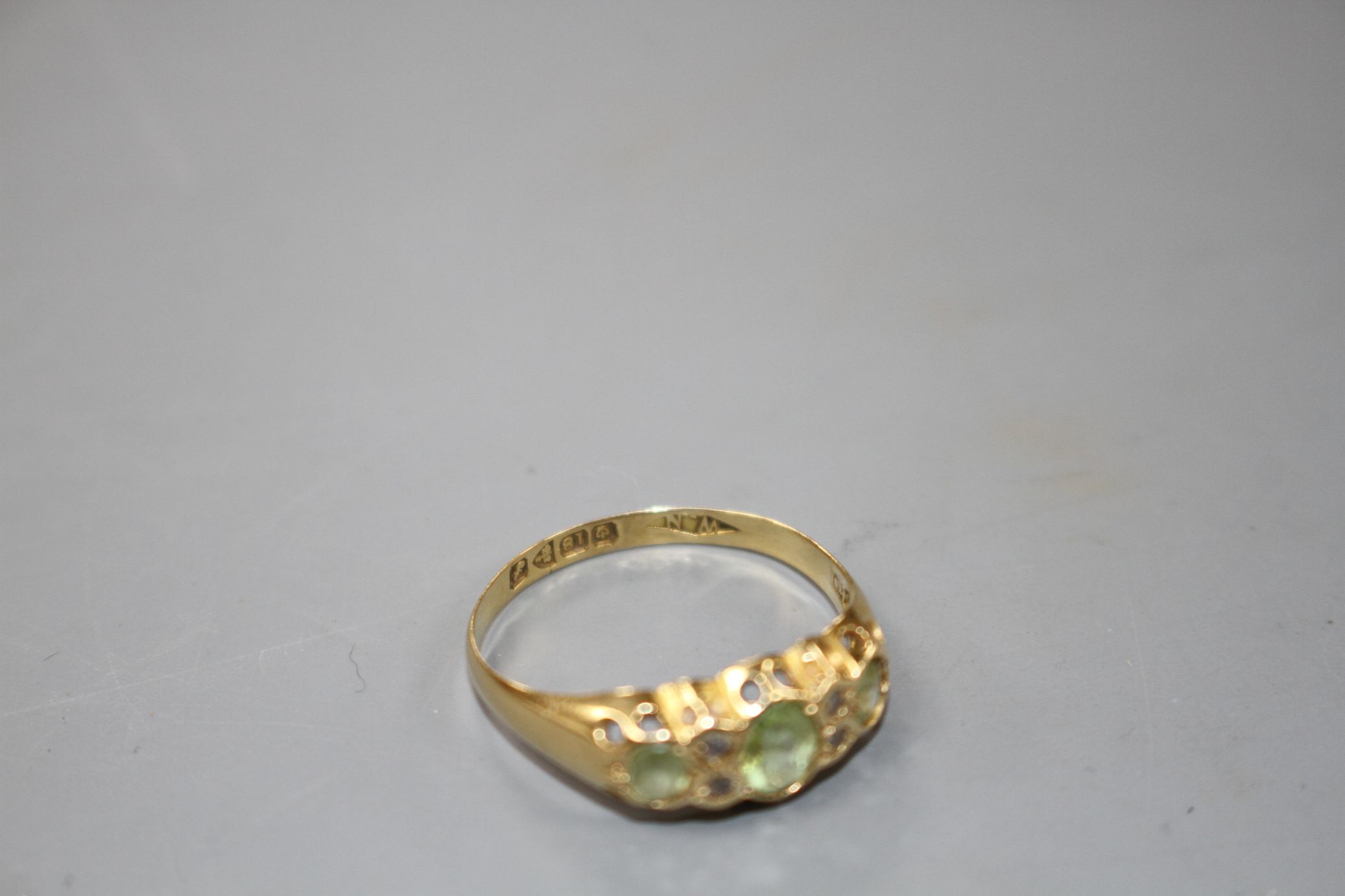 An early 20th century 18ct gold, green tourmaline and diamond chip set half hoop ring, size R, gross - Image 3 of 4