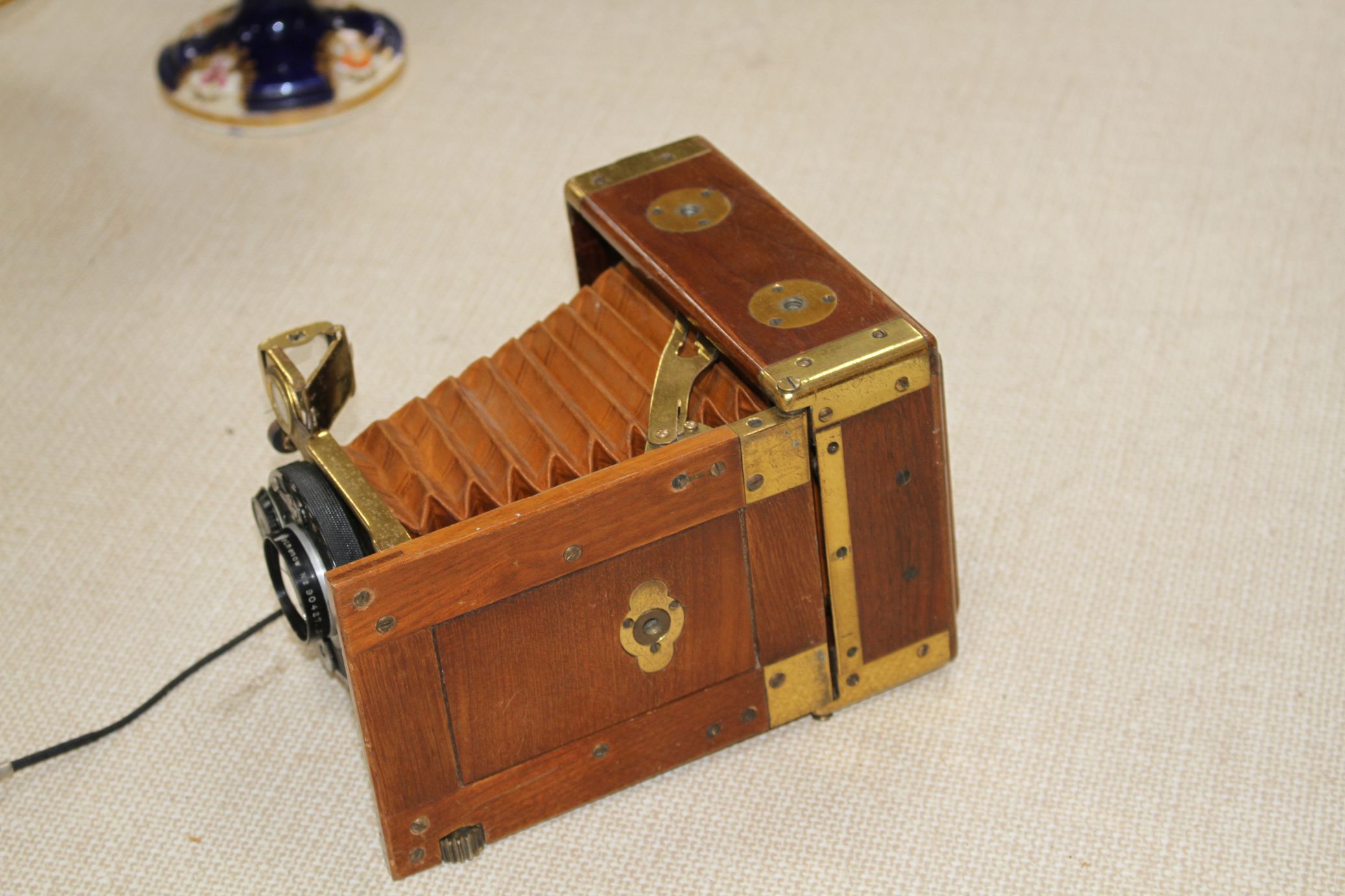 A Compur Tropical cased camera with Dialytar lens and gilt brass mounted teak case, height 18cm, - Image 5 of 5