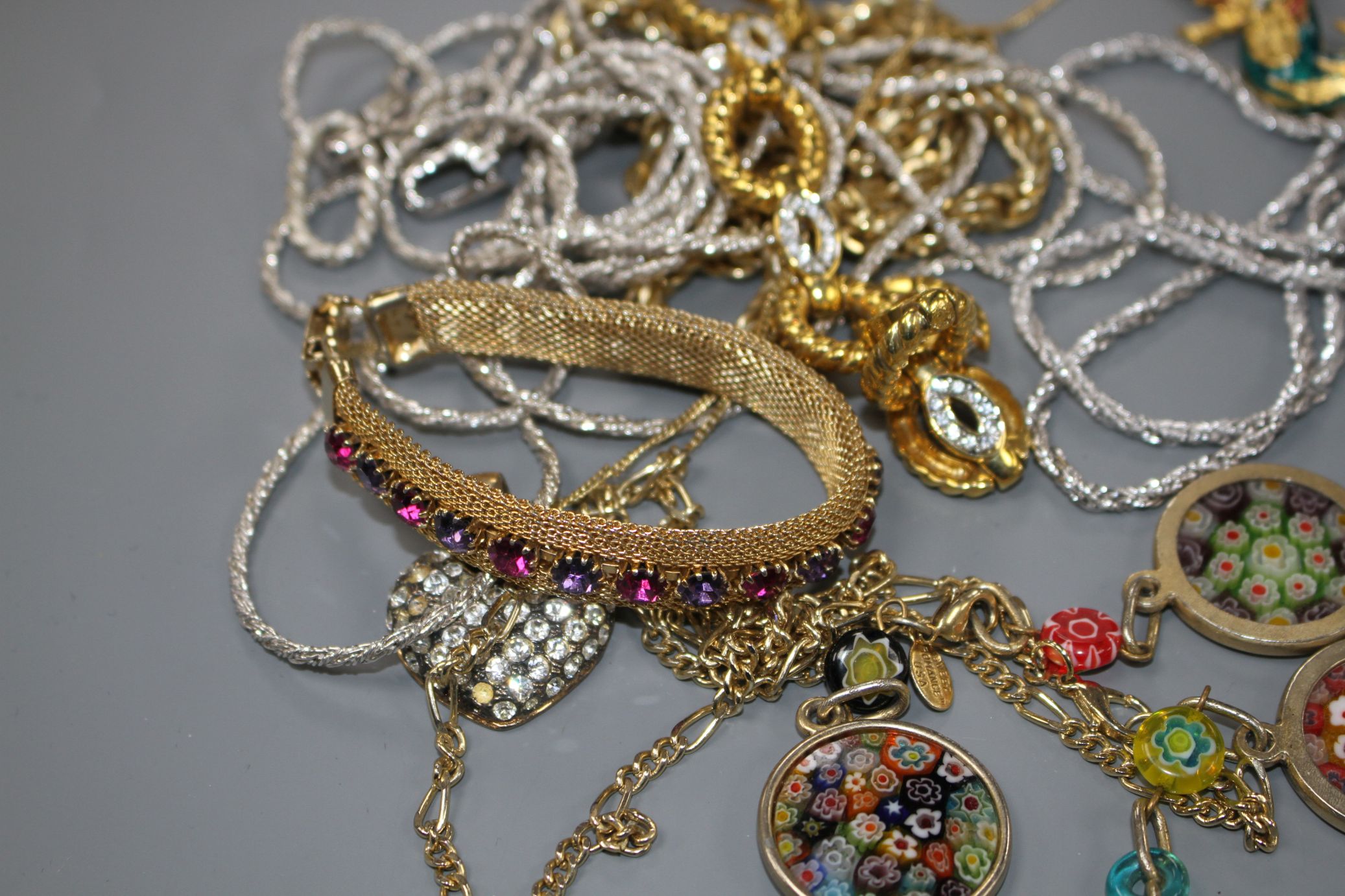 Seven assorted costume necklaces including a millefiore glass necklace, a costume bird brooch and - Image 8 of 10