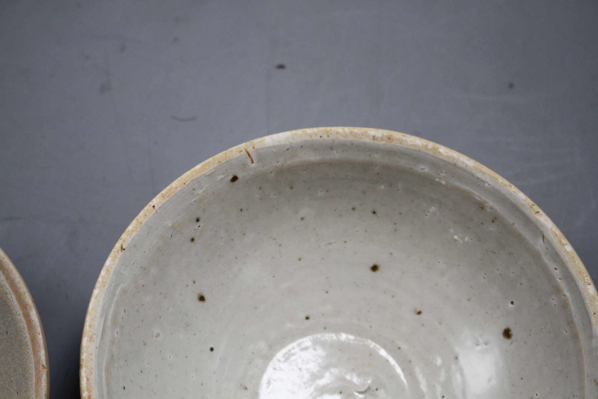 Two Chinese Ding type bowls, Yuan-Ming dynasty, with unglazed rims, both with minor scratching to - Image 4 of 7