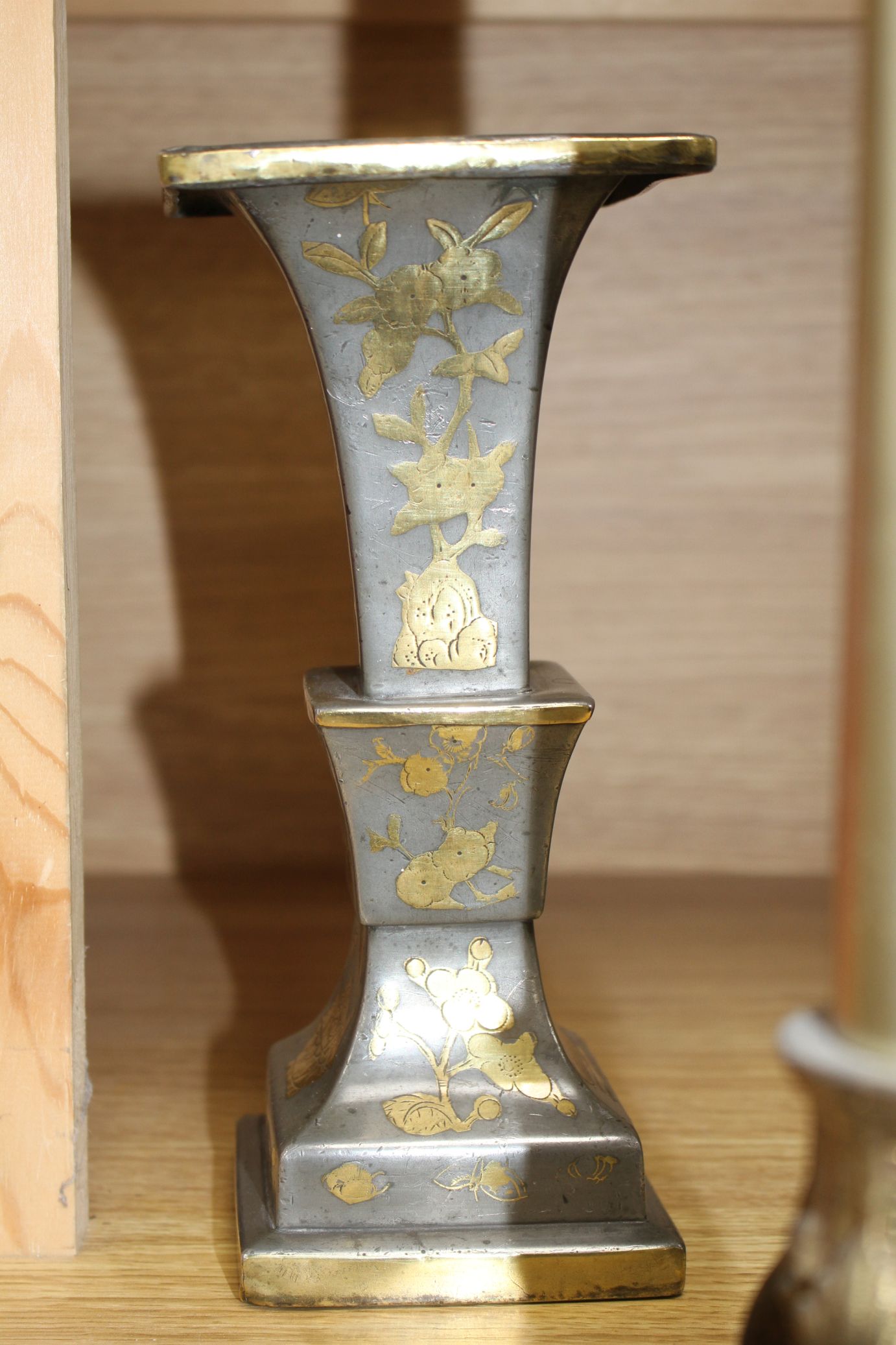A Chinese pewter and brass inlaid altar square vase, 18th / 19th century, decorated with insects, - Image 5 of 5