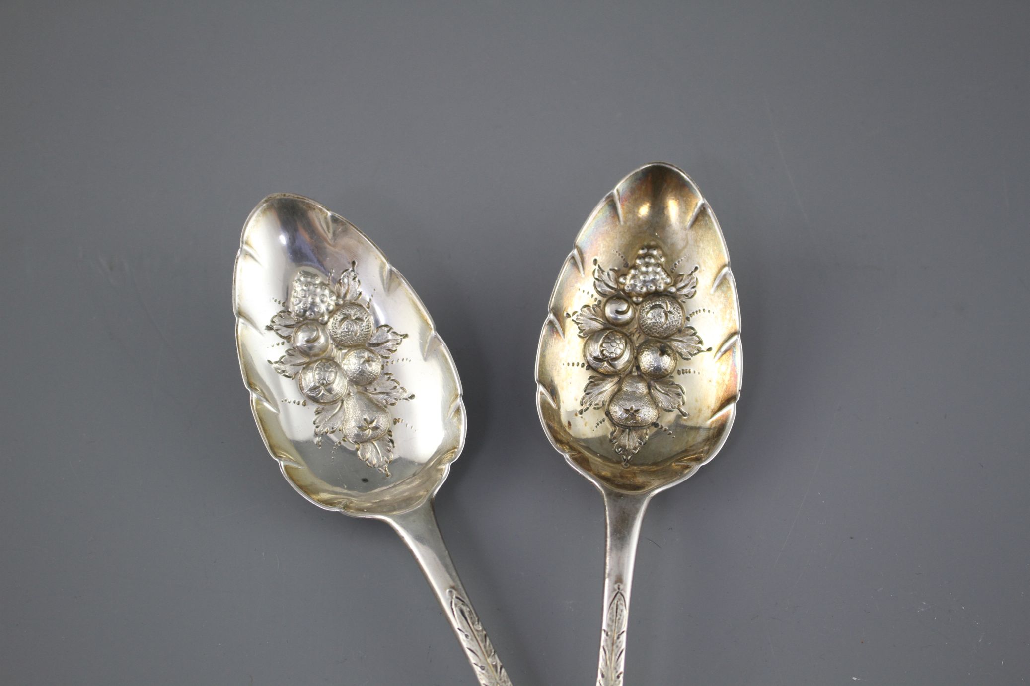 A pair of George III Old English pattern 'berry' spoons, by Eley & Fearn, London, 1802, 22.2cm, 3. - Image 2 of 5