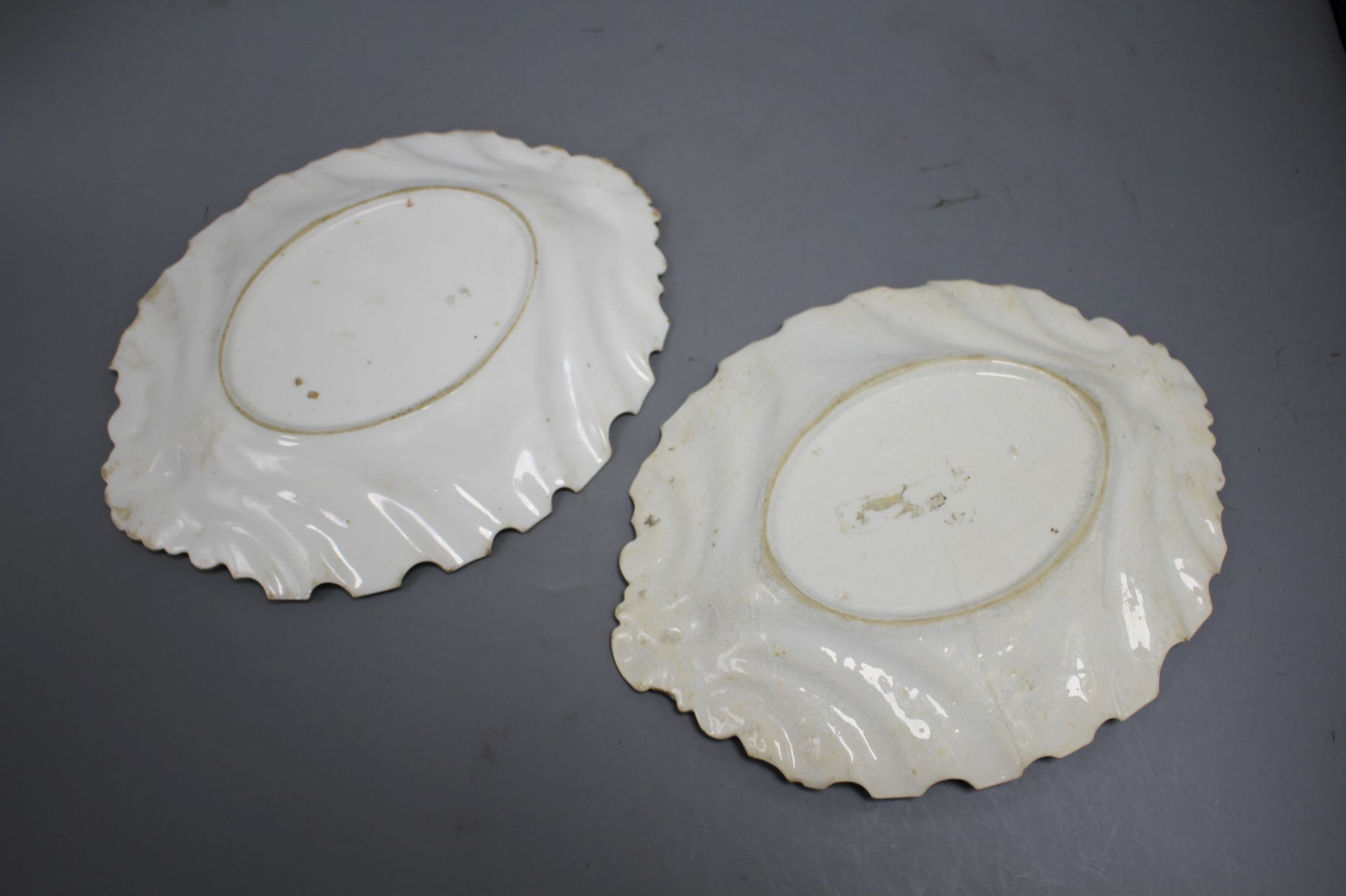 Two Chelsea red anchor period fluted oval stands or dishes, c.1755, length 25cm Condition: The - Image 4 of 5