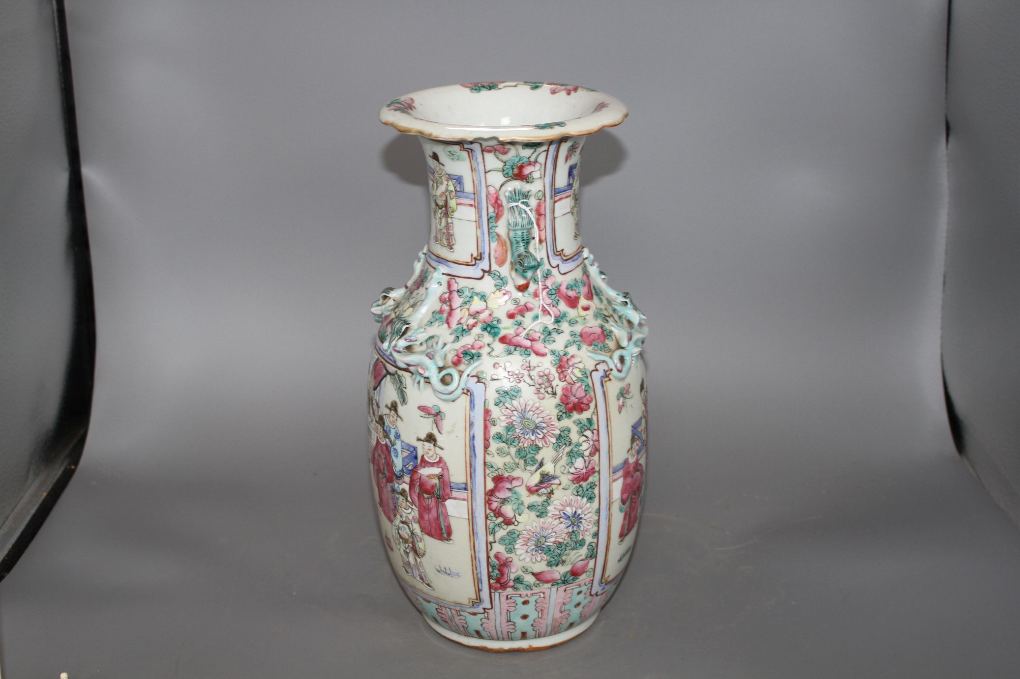 A 19th Chinese famille rose vase, decorated with panels of noblemen and attendants, height 35cm - Image 5 of 6