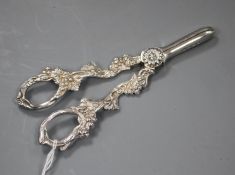 A modern pair of silver grape shears, with fruiting vine handles, P.H. Vogel & Co, Birmingham, 1976,