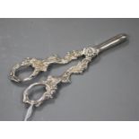 A modern pair of silver grape shears, with fruiting vine handles, P.H. Vogel & Co, Birmingham, 1976,