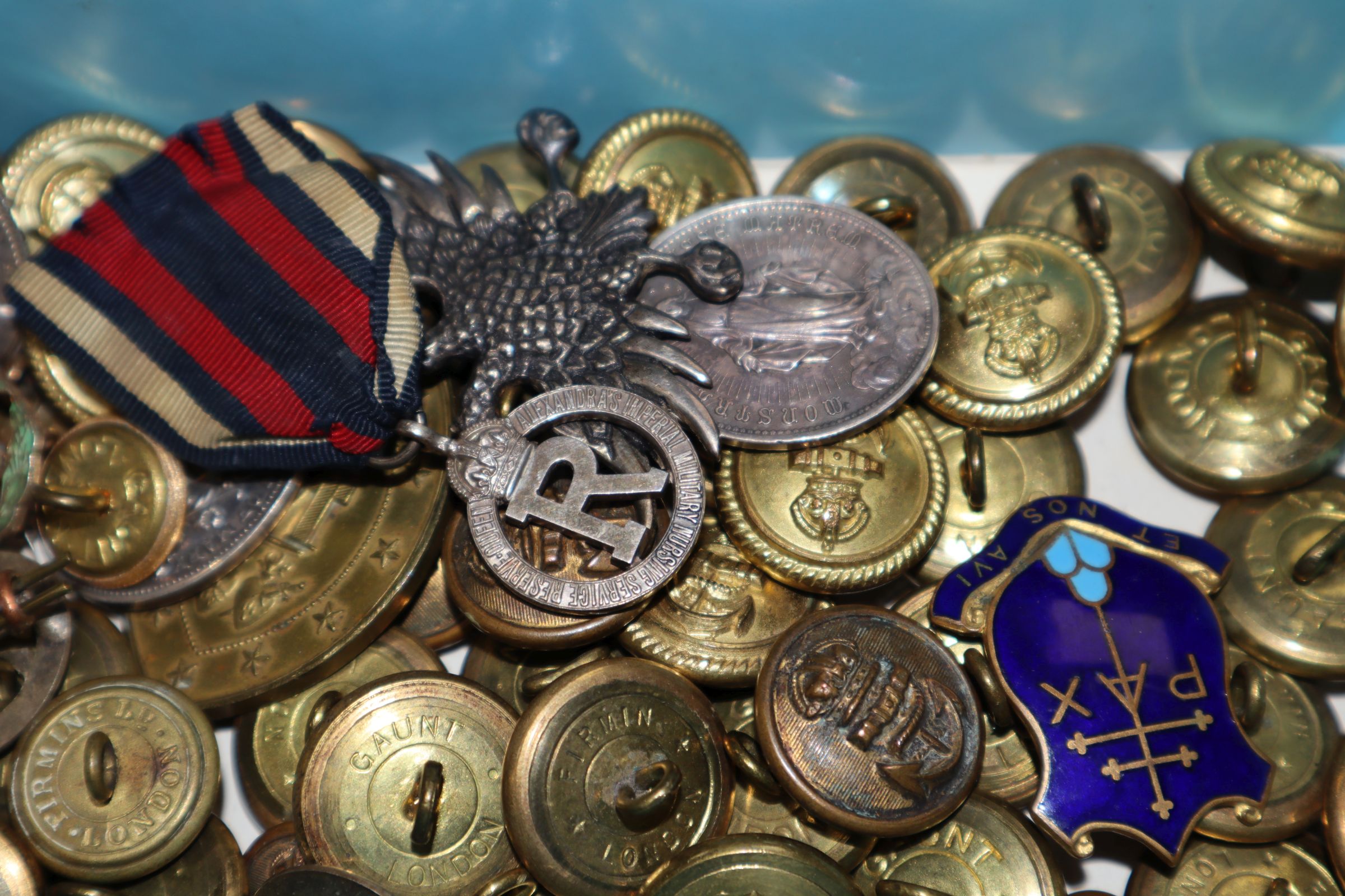 Assorted medallions and military buttons etc. - Image 6 of 12